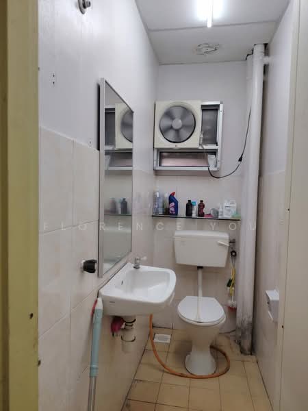Pangsapuri untuk Disewa di Taman Cheras Awana Shop Apartment - Florence You - Bathroom - PropertyGuru.com.my
