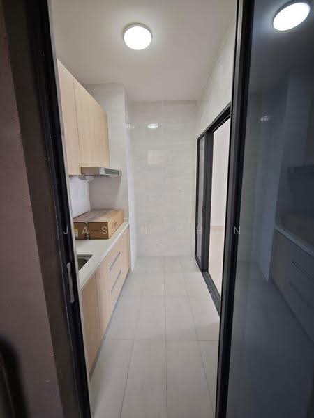 Kediaman Servis untuk Dijual di Aradia Residence @ Lake City KL North - Jason Chen - Kitchen - PropertyGuru.com.my