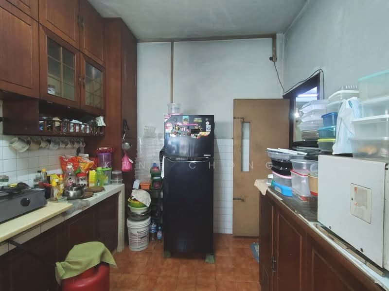 2-storey Terraced House for Sale in Sri Petaling (Kuala Lumpur) - Kent Chong - Kitchen - PropertyGuru.com.my