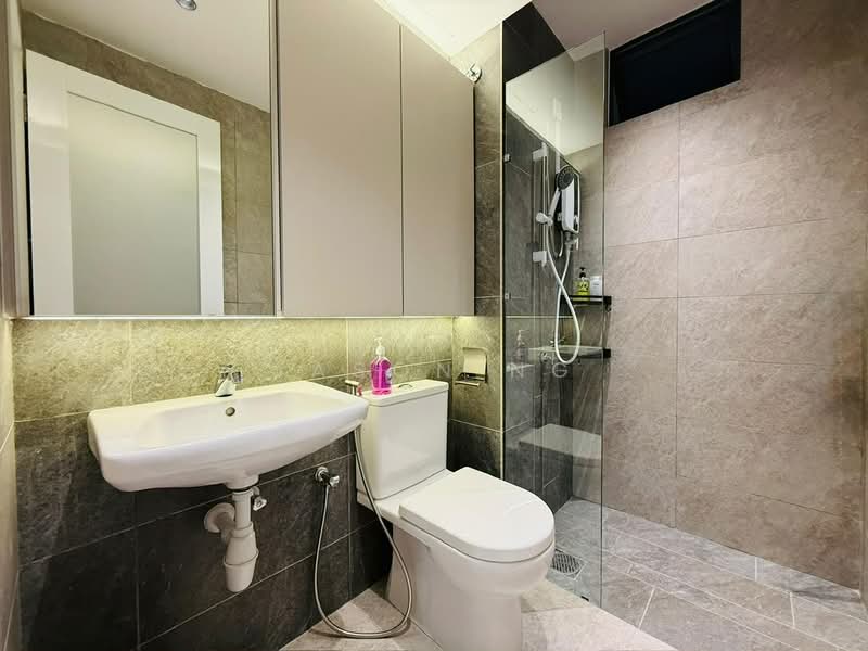 Kediaman Servis untuk Disewa di Traders Park - Jason Ng - Bathroom - PropertyGuru.com.my