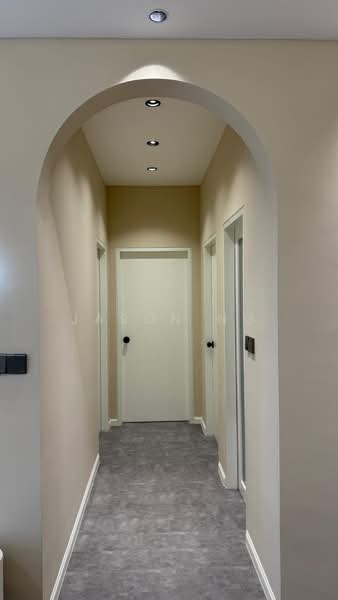 Kediaman Servis untuk Disewa di Traders Park - Jason Ng - Corridor - PropertyGuru.com.my