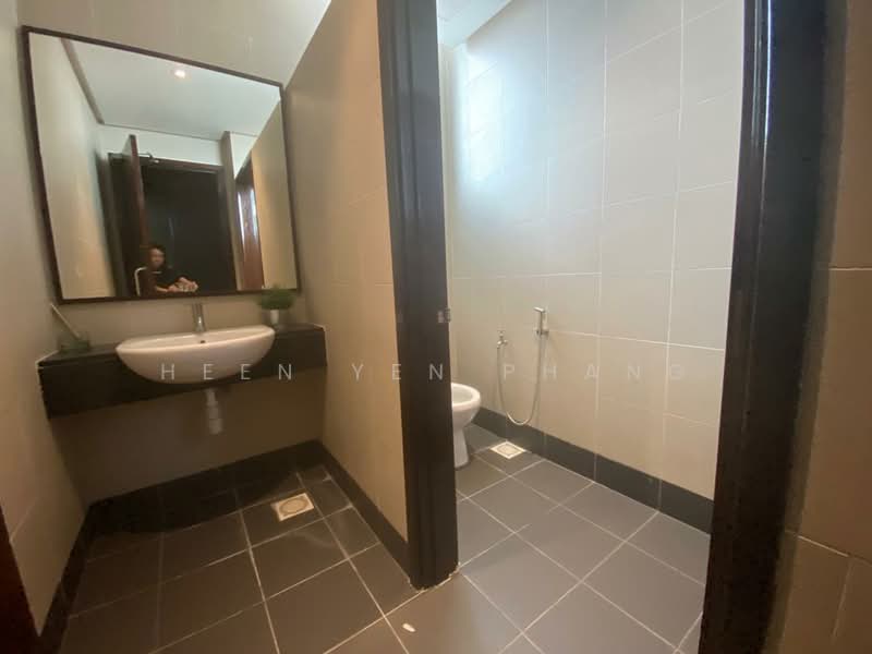 Pejabat untuk Disewa di Mid Valley City (Kuala Lumpur) - Heen Yen Phang - Bathroom - PropertyGuru.com.my