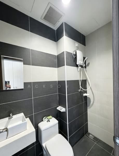 Service Residence for Rent at D'Secret Garden (Pangsapuri Kempas Indah) - Jackson Lim - Bathroom - PropertyGuru.com.my