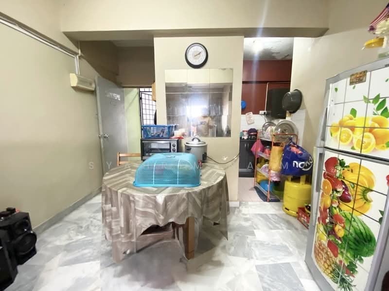 Apartment for Sale at Pangsapuri Villa Angkasa - Syahrim Naim - Kitchen - PropertyGuru.com.my