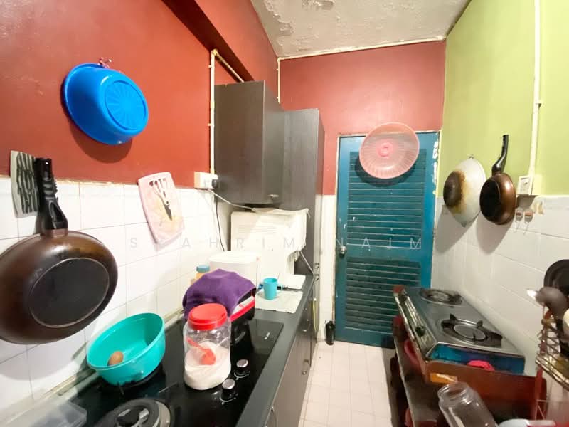 Apartment for Sale at Pangsapuri Villa Angkasa - Syahrim Naim - Kitchen - PropertyGuru.com.my