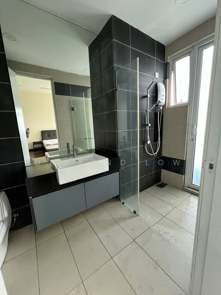 Kondominium untuk Disewa di Saville @ The Park - Desmond Low - Bathroom - PropertyGuru.com.my