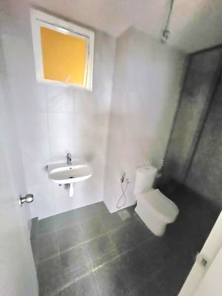 Condominium for Sale at Jelutong Central Residence - Edwin Ewe - Bathroom - PropertyGuru.com.my