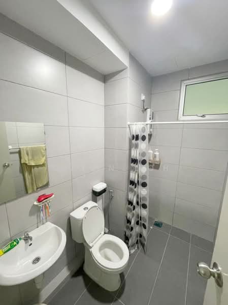 Kondominium untuk Disewa di The Navens - Quinn Loh - Bathroom - PropertyGuru.com.my