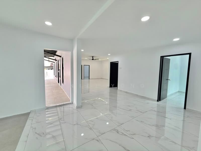 1-storey Terraced House for Sale in Taman Puteri Wangsa (Ulu Tiram) - Daniel Yong - Living Room - PropertyGuru.com.my