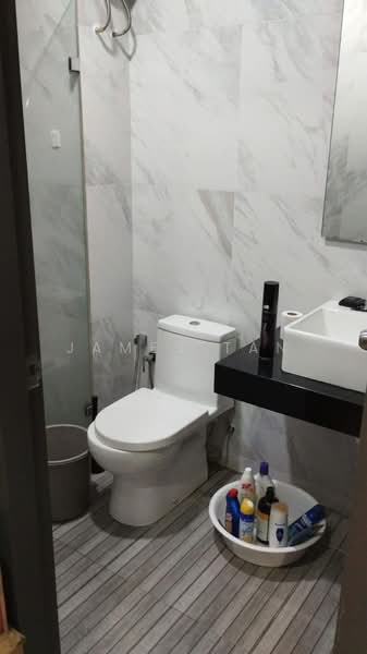 Kediaman Servis untuk Disewa di Emporis - James Tan - Bathroom - PropertyGuru.com.my