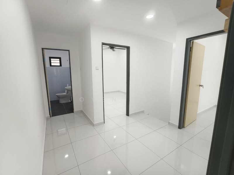 2-storey Terraced House for Sale in Taman Bukit Kempas (Tampoi) - Joyen Pun - PropertyGuru.com.my
