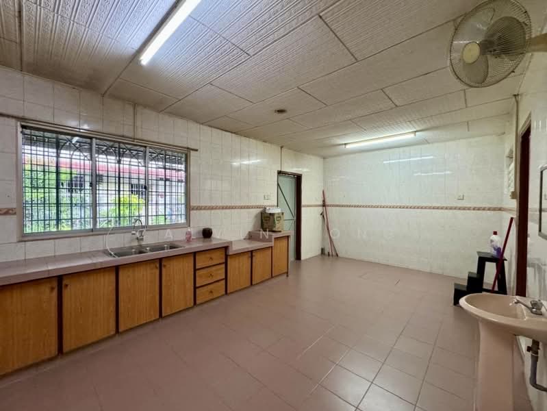 Rumah Teres 2-Tingkat untuk Dijual di Bandar Perdana (Sungai Petani) - Calvin Fong - Extended kitchen - PropertyGuru.com.my
