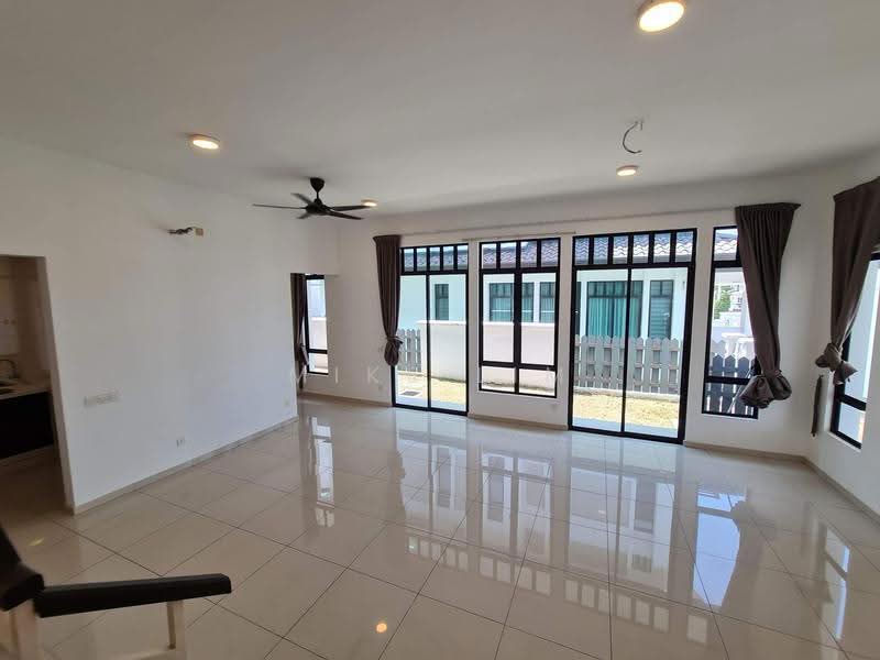 Rumah Kluster untuk Disewa di Eco Majestic (Semenyih) - Mike Lim - Living Room - PropertyGuru.com.my