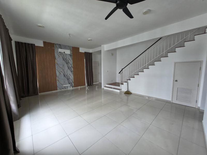 Rumah Kluster untuk Disewa di Eco Majestic (Semenyih) - Mike Lim - Living Room - PropertyGuru.com.my