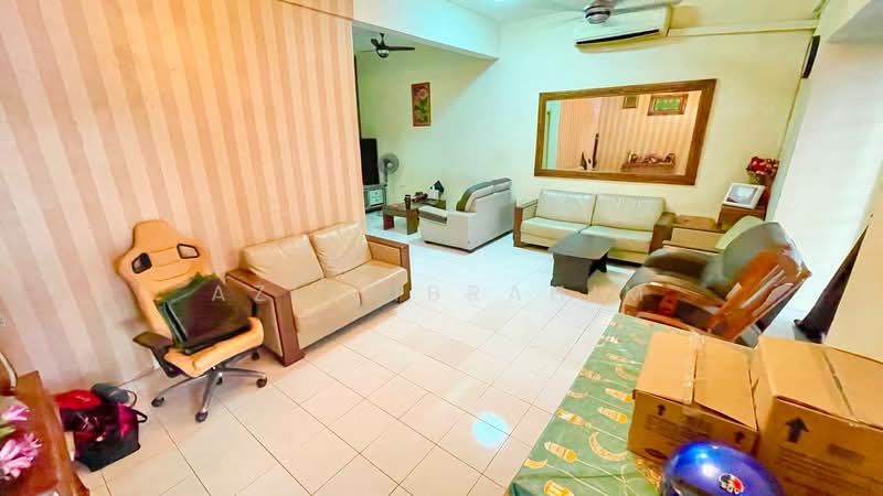 2-storey Terraced House for Sale in Taman Sinaran (Balakong) - Azli Ibrahim - Living Room - PropertyGuru.com.my