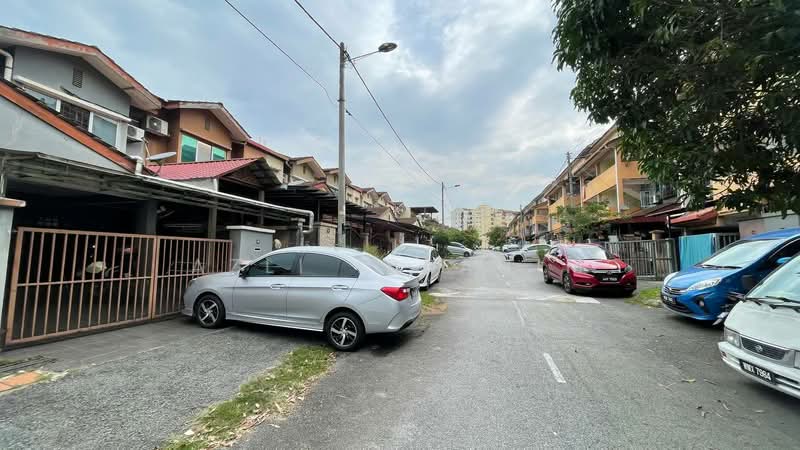 2-storey Terraced House for Sale in Taman Sinaran (Balakong) - Azli Ibrahim - Exterior - PropertyGuru.com.my