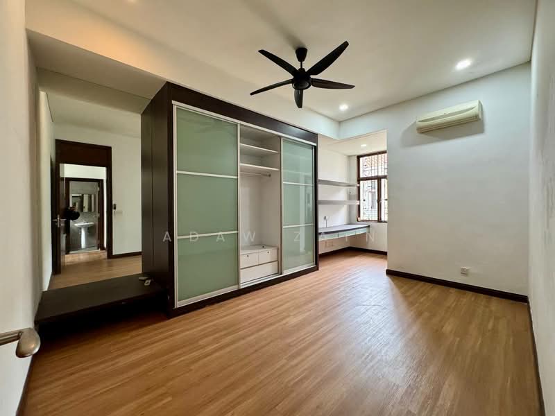 Rumah Teres 2-Tingkat untuk Dijual di Bukit Jelutong (Shah Alam) - Adaw Zain - Bedroom - PropertyGuru.com.my