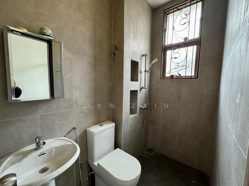 Rumah Teres 2-Tingkat untuk Dijual di Bukit Jelutong (Shah Alam) - Adaw Zain - Bathroom - PropertyGuru.com.my