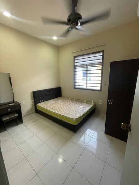 Rumah Teres 2-Tingkat untuk Disewa di Setia Tropika (Johor Bahru) - Edward Siow - Bedroom - PropertyGuru.com.my