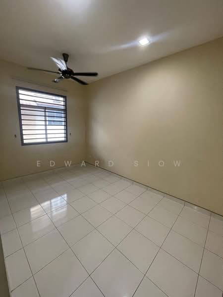 Rumah Teres 2-Tingkat untuk Disewa di Setia Tropika (Johor Bahru) - Edward Siow - Interior - PropertyGuru.com.my