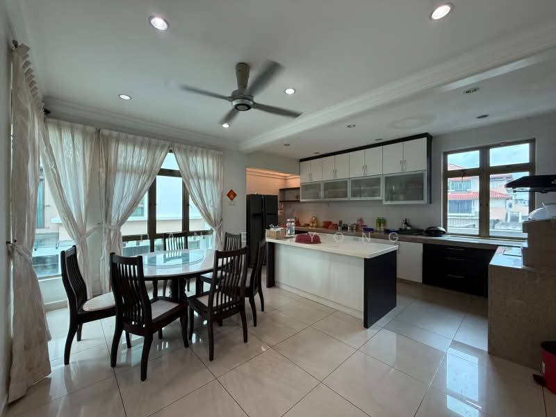 Semi-Detached House for Sale in Taman Sutera Utama (Skudai) - Daniel Yong - Kitchen - PropertyGuru.com.my