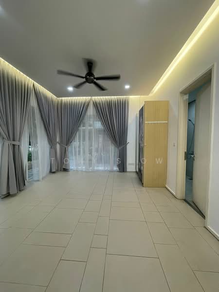 Rumah Berkembar untuk Dijual di Seri Pilmoor (Ara Damansara) - Tony Siow - Living Room - PropertyGuru.com.my