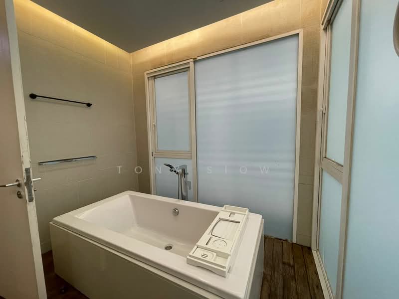 Rumah Berkembar untuk Dijual di Seri Pilmoor (Ara Damansara) - Tony Siow - Bathroom - PropertyGuru.com.my