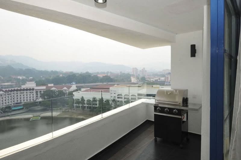 Kondominium untuk Dijual di Impiana On The Waterfront Condominium - Syahrim Naim - Balcony - PropertyGuru.com.my