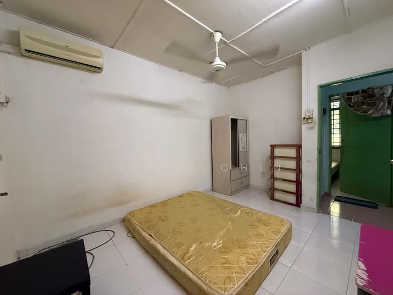 2-storey Terraced House for Sale in Tebrau (Johor) - Calley Chin - Bedroom - PropertyGuru.com.my