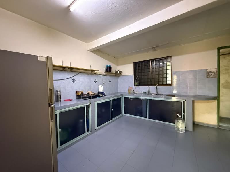 2-storey Terraced House for Sale in Tebrau (Johor) - Calley Chin - Kitchen - PropertyGuru.com.my