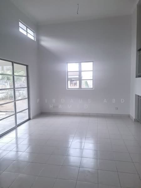Rumah Teres 2.5-Tingkat untuk Dijual di Taman Puncak Saujana (Kajang) - Sr Firdaus Abd Hamid - Living Room - PropertyGuru.com.my