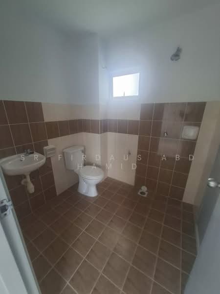 Rumah Teres 2.5-Tingkat untuk Dijual di Taman Puncak Saujana (Kajang) - Sr Firdaus Abd Hamid - Bathroom - PropertyGuru.com.my
