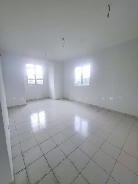 Rumah Teres 2.5-Tingkat untuk Dijual di Taman Puncak Saujana (Kajang) - Sr Firdaus Abd Hamid - Master Bedroom - PropertyGuru.com.my