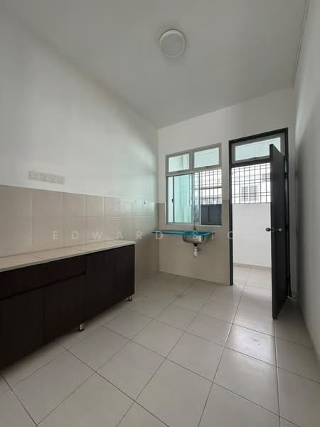 2.5-storey Terraced House for Rent in Taman Pulai Mutiara (Iskandar Puteri (Nusajaya)) - Edward Siow - Kitchen - PropertyGuru.com.my