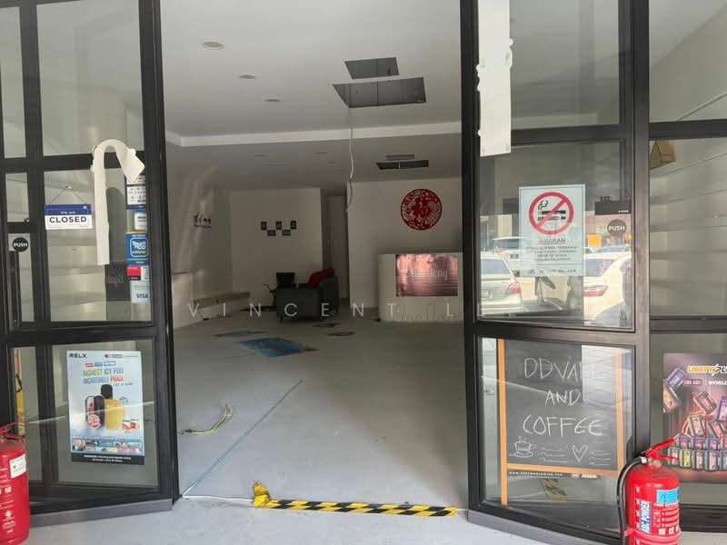 Shop for Rent in Bandar Mahkota Cheras (Cheras) - Vincent Lee - Entrance - PropertyGuru.com.my