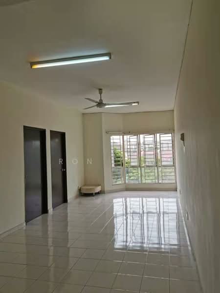 Pangsapuri untuk Dijual di Pangsapuri Merak - Ron Liew - Living Room - PropertyGuru.com.my