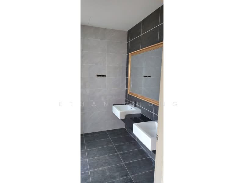 Rumah Teres 2-Tingkat untuk Disewa di Shah Alam (Selangor) - Ethan Chong - Bathroom - PropertyGuru.com.my