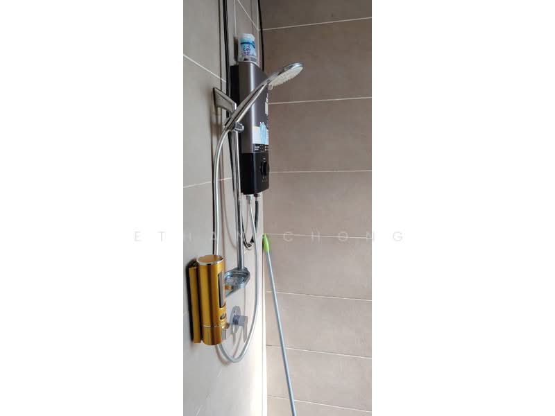 Rumah Teres 2-Tingkat untuk Disewa di Shah Alam (Selangor) - Ethan Chong - Bathroom - PropertyGuru.com.my
