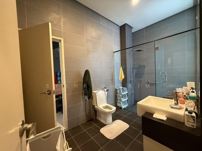 Semi-Detached House for Sale in Ampang Jaya (Ampang) - Syahrim Naim - Bathroom - PropertyGuru.com.my