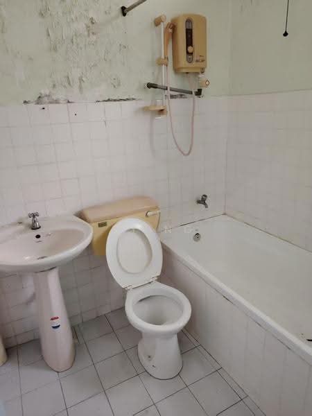 Rumah Teres 2-Tingkat untuk Dijual di Skudai (Johor) - TY Ng - Bathroom - PropertyGuru.com.my