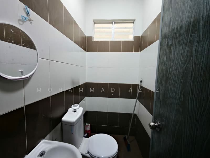 Rumah Teres 2-Tingkat untuk Dijual di Taman Bandar Putra (Kuantan) - Mohammad Azizi - Bathroom - PropertyGuru.com.my