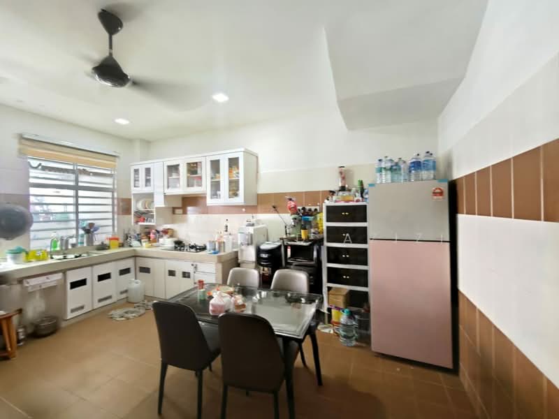 Rumah Teres 2-Tingkat untuk Dijual di Taman Bandar Putra (Kuantan) - Mohammad Azizi - Kitchen - PropertyGuru.com.my
