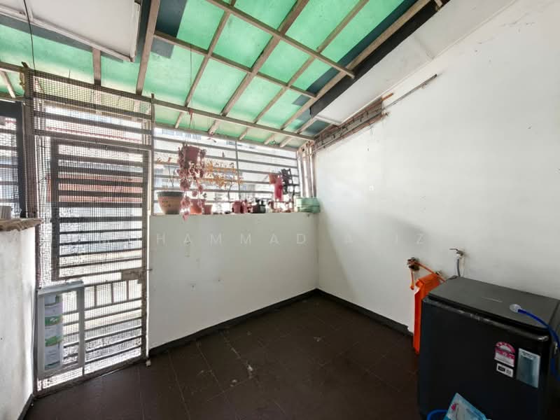 Rumah Teres 2-Tingkat untuk Dijual di Taman Bandar Putra (Kuantan) - Mohammad Azizi - Balcony - PropertyGuru.com.my