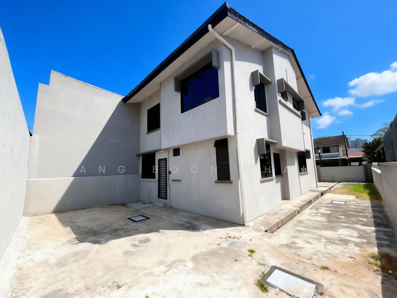 Semi-Detached House for Sale in Taman Pelangi (Johor Bahru) - Ang Boon Chai - Exterior - PropertyGuru.com.my