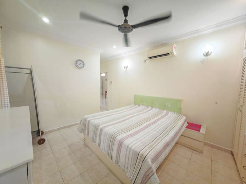 Kondominium untuk Disewa di Golf Vista Resort Homes - Vivian Foong - Bedroom - PropertyGuru.com.my