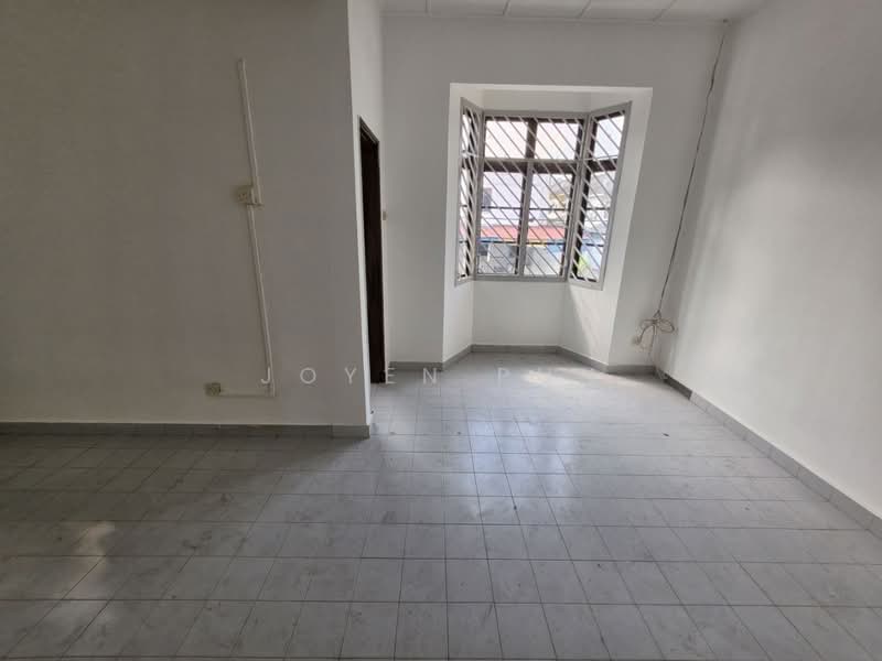 Rumah Teres 2-Tingkat untuk Dijual di Taman Desa Cemerlang (Ulu Tiram) - Joyen Pun - PropertyGuru.com.my
