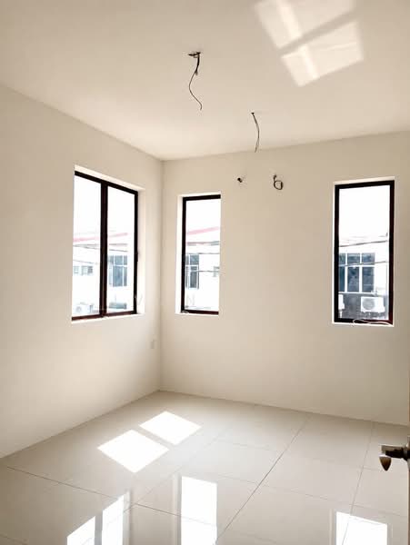 Bungalow House for Sale in Taman Pari (Ipoh) - Ivan Tai - PropertyGuru.com.my