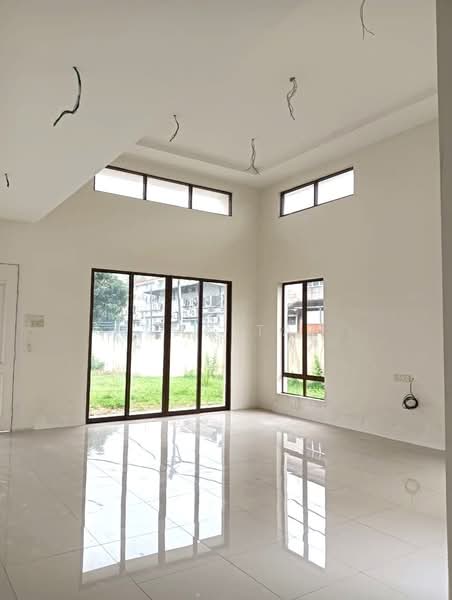 Bungalow House for Sale in Taman Pari (Ipoh) - Ivan Tai - PropertyGuru.com.my