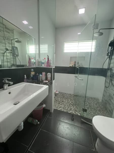 2.5-storey Terraced House for Sale in Pandan Indah (Ampang) - Penny Loh - Bathroom - PropertyGuru.com.my