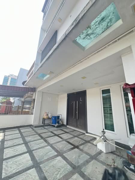 2.5-storey Terraced House for Sale in Pandan Indah (Ampang) - Penny Loh - Exterior - PropertyGuru.com.my